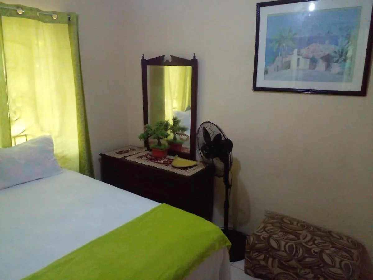 Guest house Happy And Comfortable Home Montego Bay Jamaica